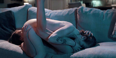 Lesbian babe scissoring with her stepsis