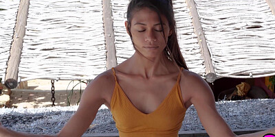 Petite Hannah Le stretched hot body