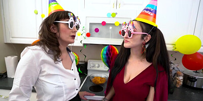 Melody and Tifa Blowjob Birthday Party
