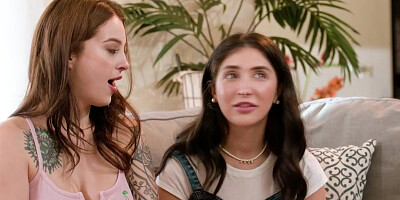 Penny feel lusty around her stepdaughter