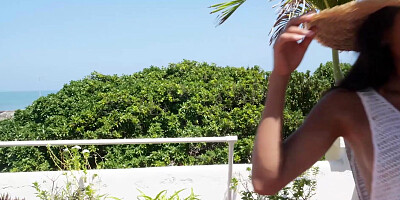Perfect ass Latina teen posed outdoor