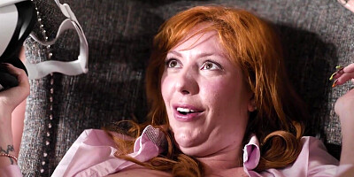 Lesbian staffs dp fuck busty milf client