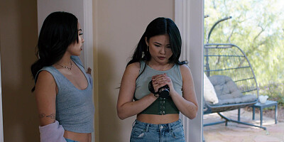 Sexy Asian teen found her new obsession