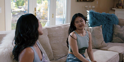 Sexy Asian teen found her new obsession