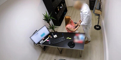 Redhead gets mouth penetrated by the clerk