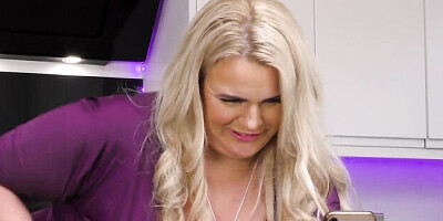 Watch explosive jade's video