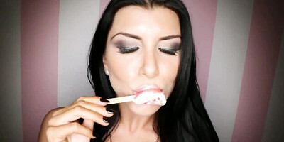 Watch impressive Romi Rain's trailer