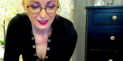 German MILF with glasses on webcam