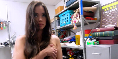 Backroom quickie with Asian cougar