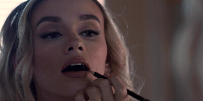 Khloe Kingsley looks fantastic both in makeup and with sperm over her face