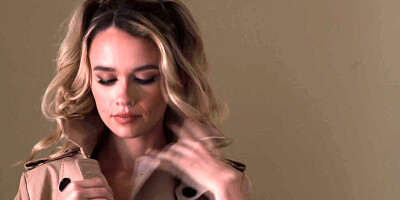 Khloe Kingsley looks fantastic both in makeup and with sperm over her face