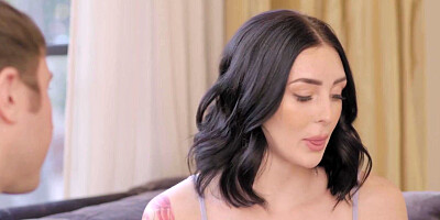 Charlotte spread legs for Chad