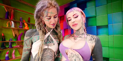 Anuskatzz And Kellie Panther Lesbian Fun