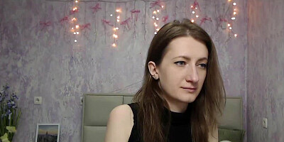 Brunette amateur babe teasing viewers on webcam