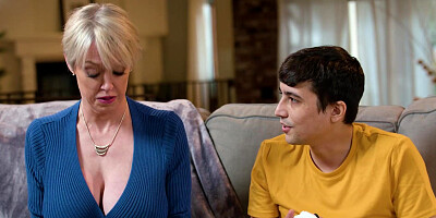 Stepmom and stepsons hot two player game