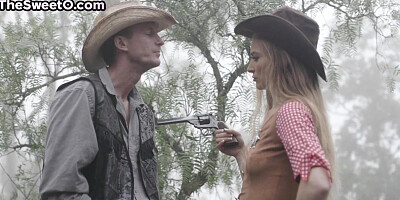 Passionate skinny cowgirl pussyfucked outdoor after BJ