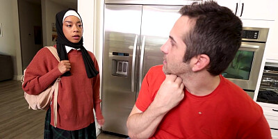 Donnie Rock offers Freya Kennedy to suck his cock