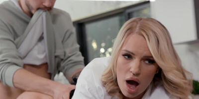 Bigbooty slut fucked in threesome by big white dick