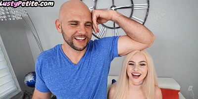 Petite 21yo amateur slut pussypounded by lucky Mofo