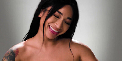 Asian babe Avery Black pleased herself