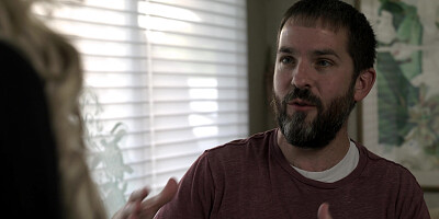 Catfish wealthy men using her pictures