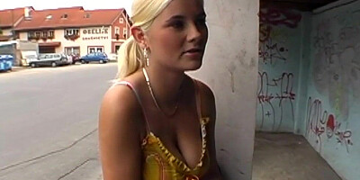 Public amateur babe POV fucked outdoor after casting