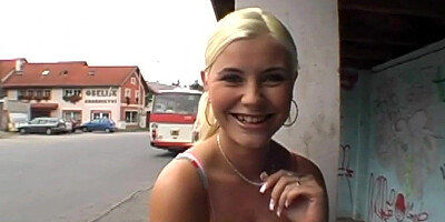 Public amateur babe POV fucked outdoor after casting