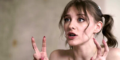 MILF loves the taste of her stepdaughter clit