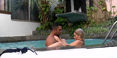 Mike in Brazil - Manu Venturini is bald blonde haired