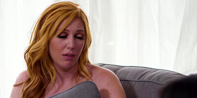 Chloe's unexpected lust bring her to orgasm