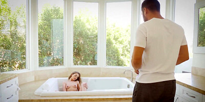 Flexible babe gets fucked by boyfriend