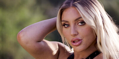 Big ass and busty blonde posed outdoor