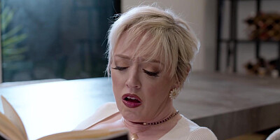 Dee Williams and Sophia are both wet and horny