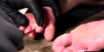 Drowling sub restrained and clamped