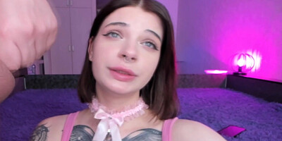 Tattooed Brunette Sucking Dick On Their First Date