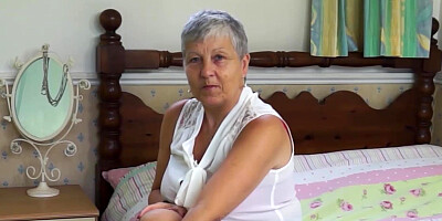 EUROPEMATURE Savana and her horny cunt