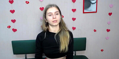 Amateur Ukrainian babe chats on webcam