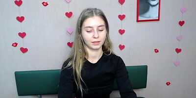 Amateur Ukrainian babe chats on webcam