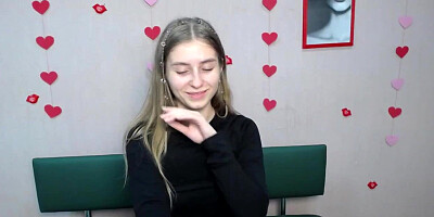 Amateur Ukrainian babe chats on webcam