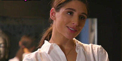 Tall lean masseuse seducing naive raven