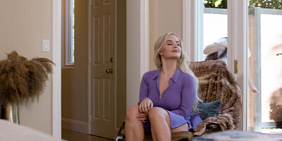 The pussy eating in this scene is excellent!
