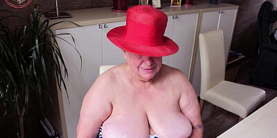 OMAGEIL Amateur Granny Content Showoff