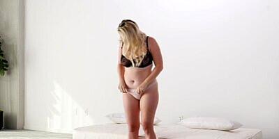 Cheating MILF Loved Getting Pounded By A Guy She Just Met