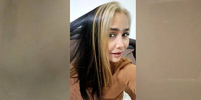 Cute Asian babe posed for her viewers