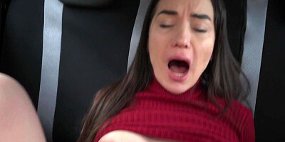 Classy learning driver pussybanged by instructor in car