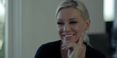 MILF stepmom facesits her teen stepdaughter