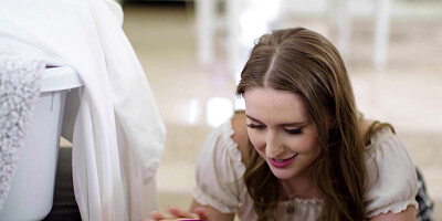 Hot stepdaughter enjoyed face sitting
