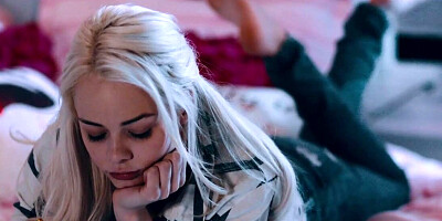 Lesbian blondie licking and fingering