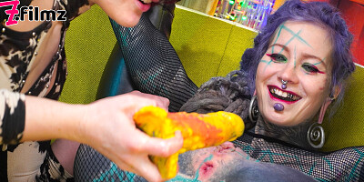 Hard anal toy play with Anuskatzz and Miss Flora