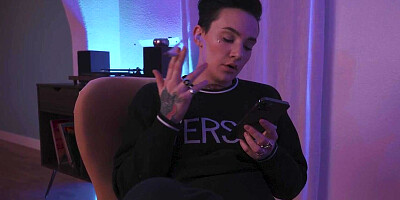 21yo petite tattooed lez pussylicked by curvy inked GF